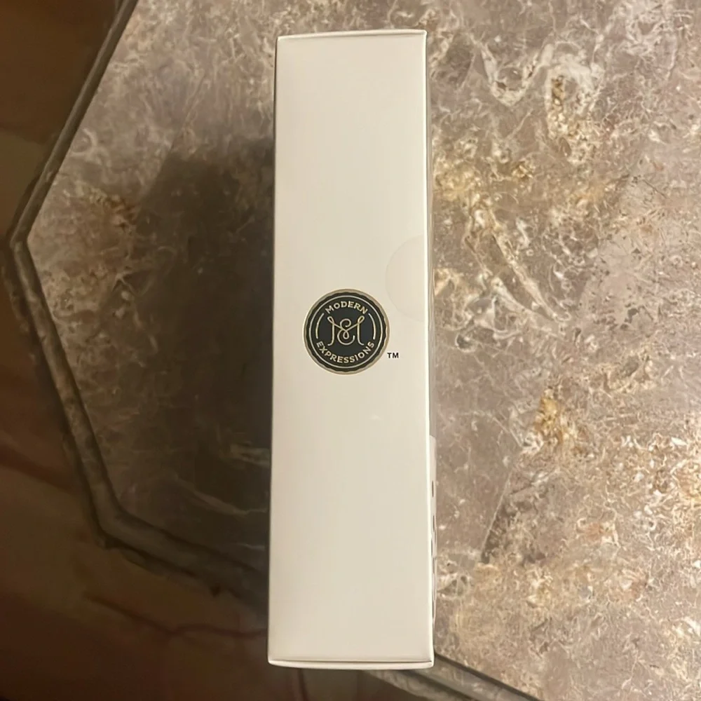 Modern Expressions brand new