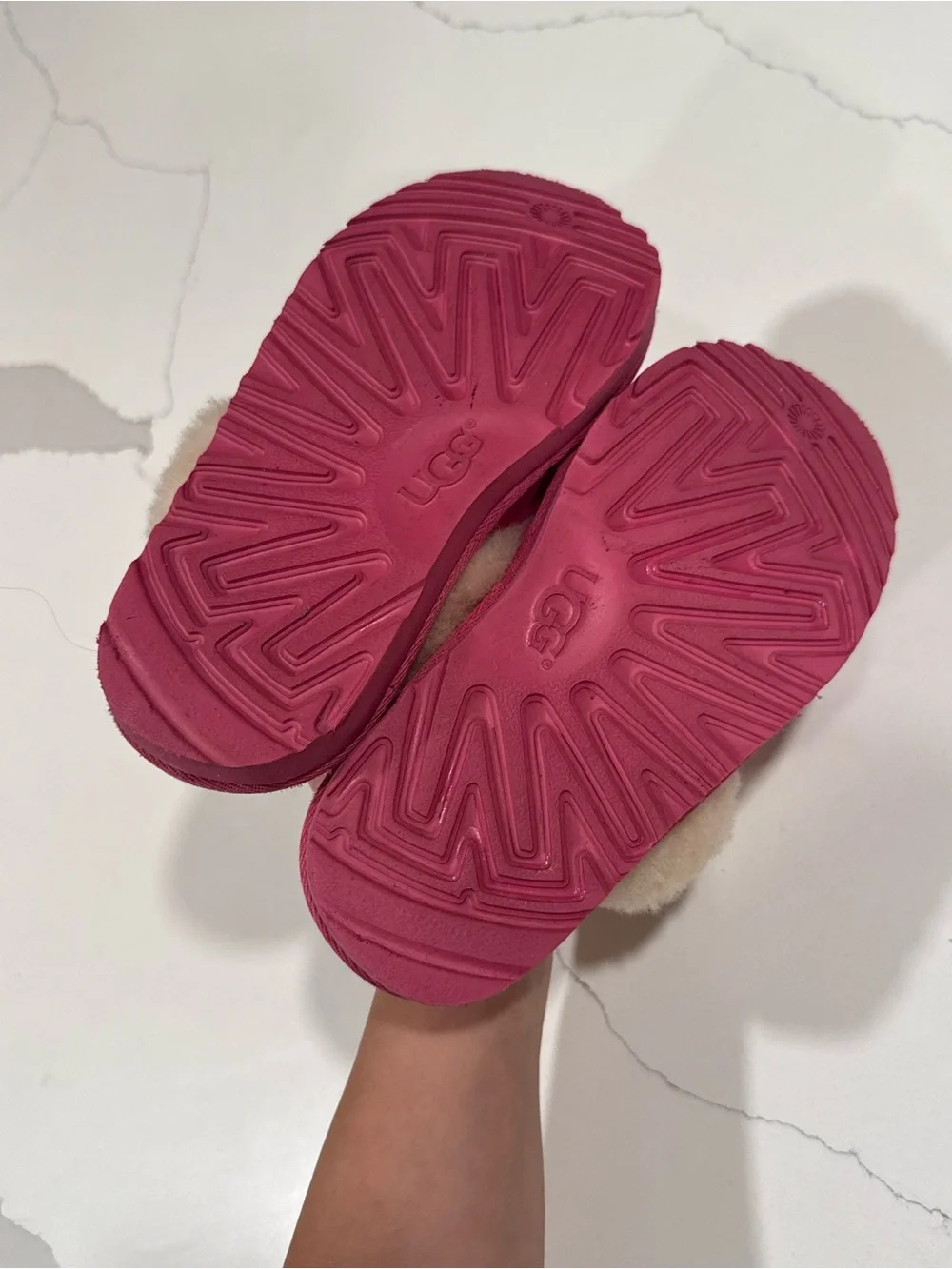 UGG keep little