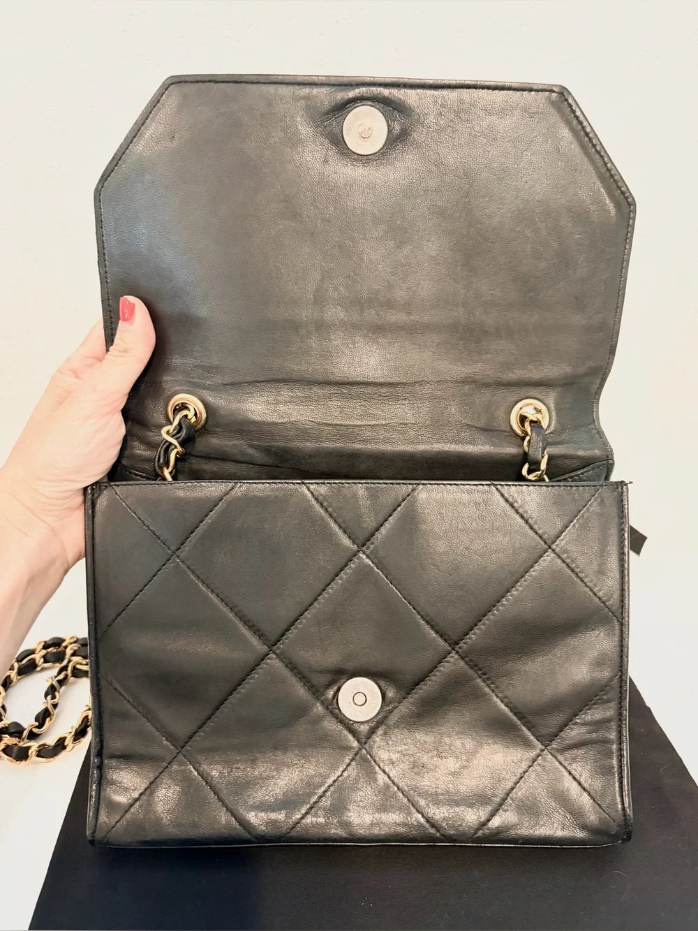 CHANEL 100% authentic
