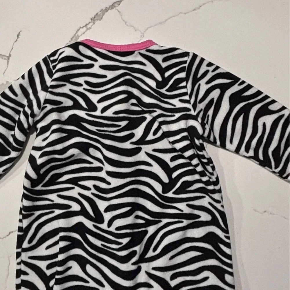 Carters short uniform