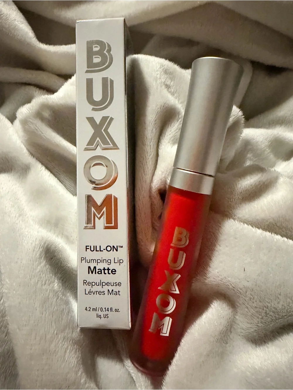 Buxom turn up