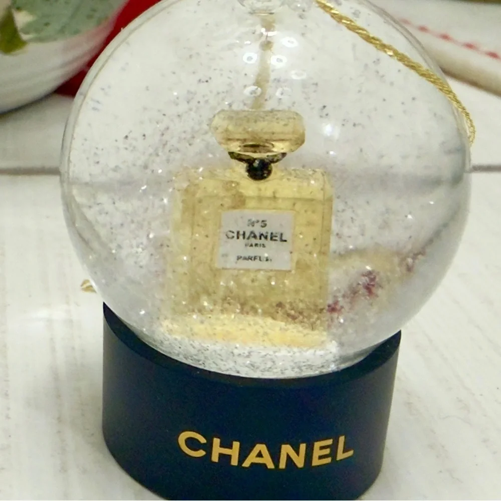 CHANEL navy mini 2024