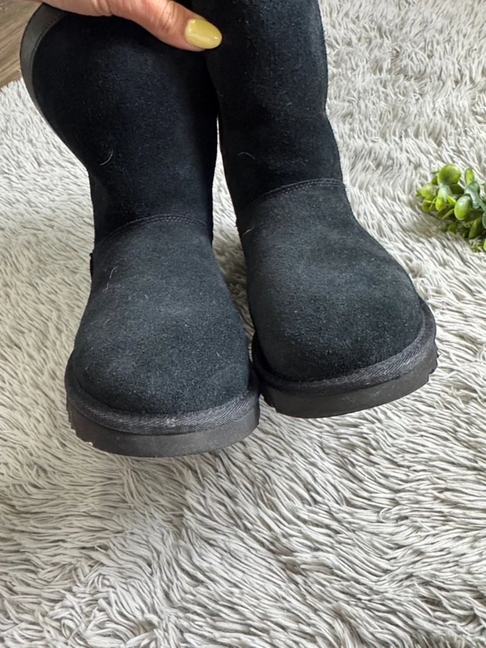 UGG Black Classic Short Lunara Bootie size 8