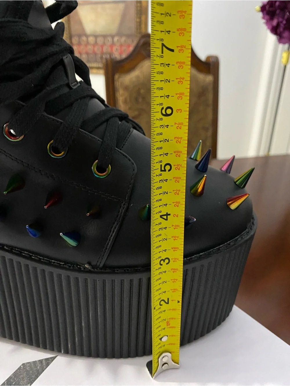 Kaos spikes sneakers