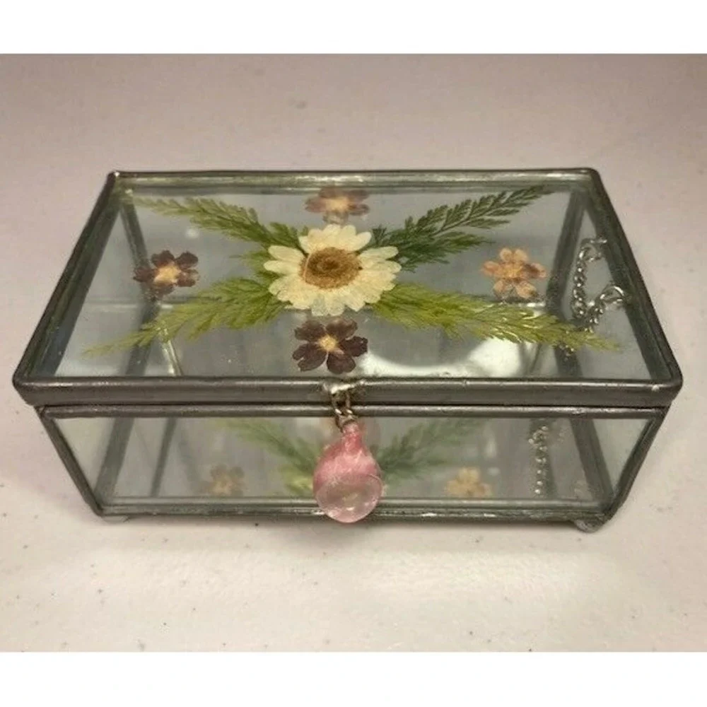 Vtg Glass Lidded Footed Box With Pressed Dried Flowers 4.5x2.75x2 Intl Silver Co