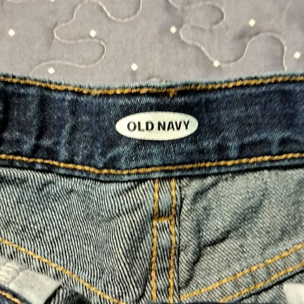 Old Navy button fly jean shorts size 10