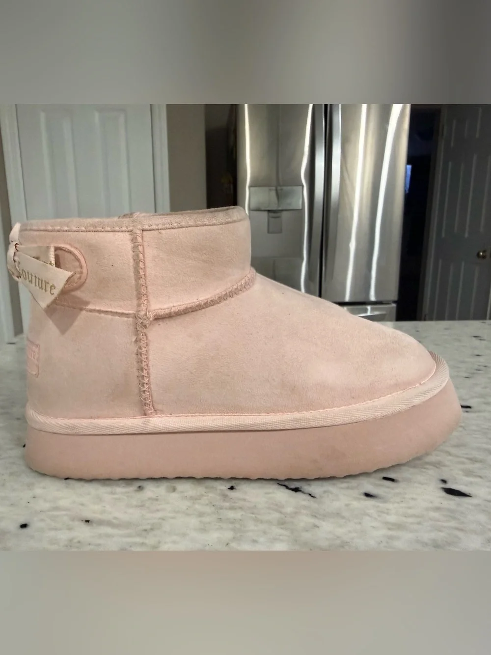 Juicy Couture soft light
