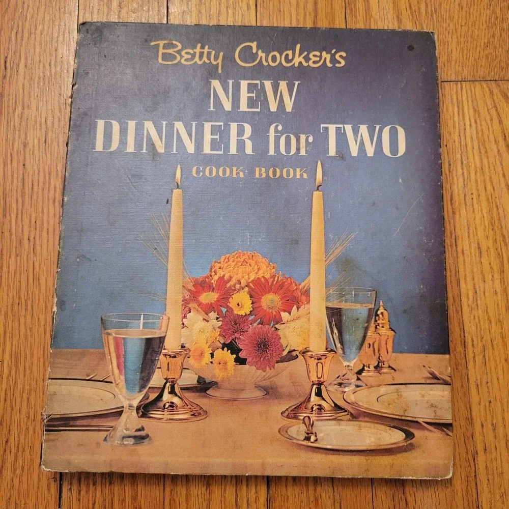 Betty Crocker New Dinner for Two‎ Cook Book 1st Ed Vintage Recipes 1964 Gift