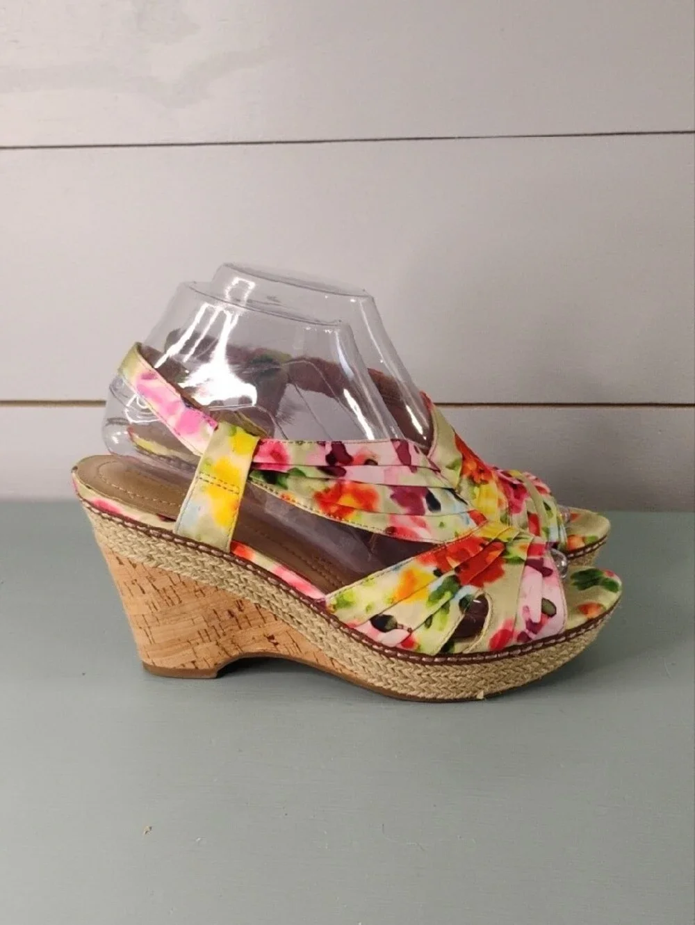 Naturalizer style footbed