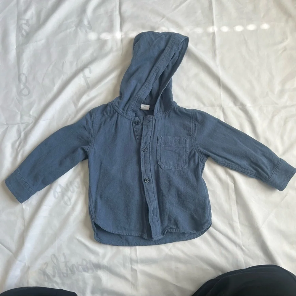 GAP baby blue