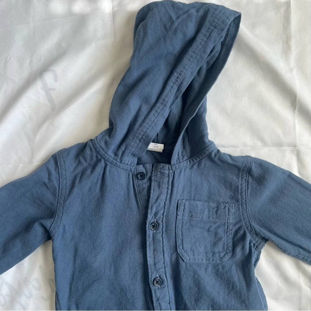 GAP baby blue