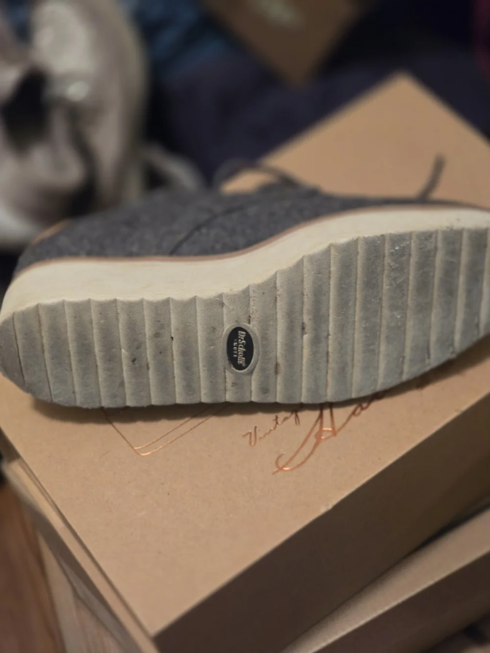 Dr. Scholls neutral gray