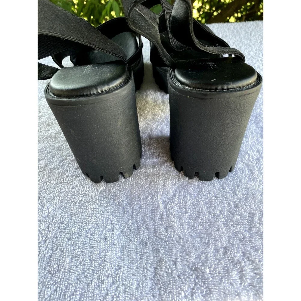 Madden Girl G-Spell Womens Sz 9M Black Open Toe Stretchy Straps Block Heel Shoes