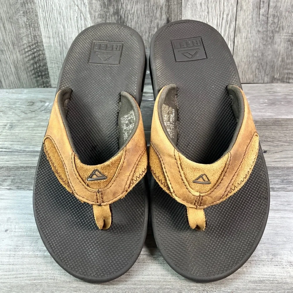 Reef Fanning Brown Tan Leather Flip Flops Mens Size 4 Bottle Opener Sandals