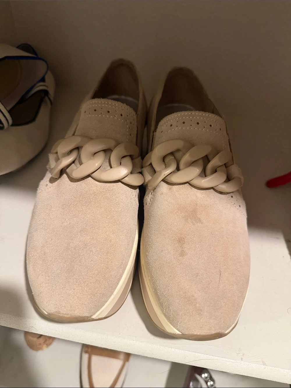 Dolce Vita wear neutral