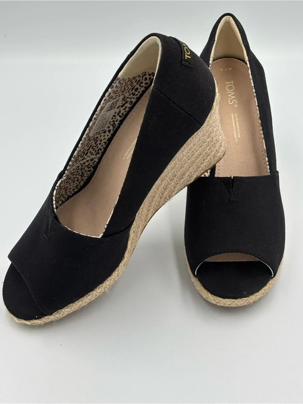 TOMS Women’s Black Canvas Peep Toe Espadrille Wedge Heels Size 7.5 Never Worn