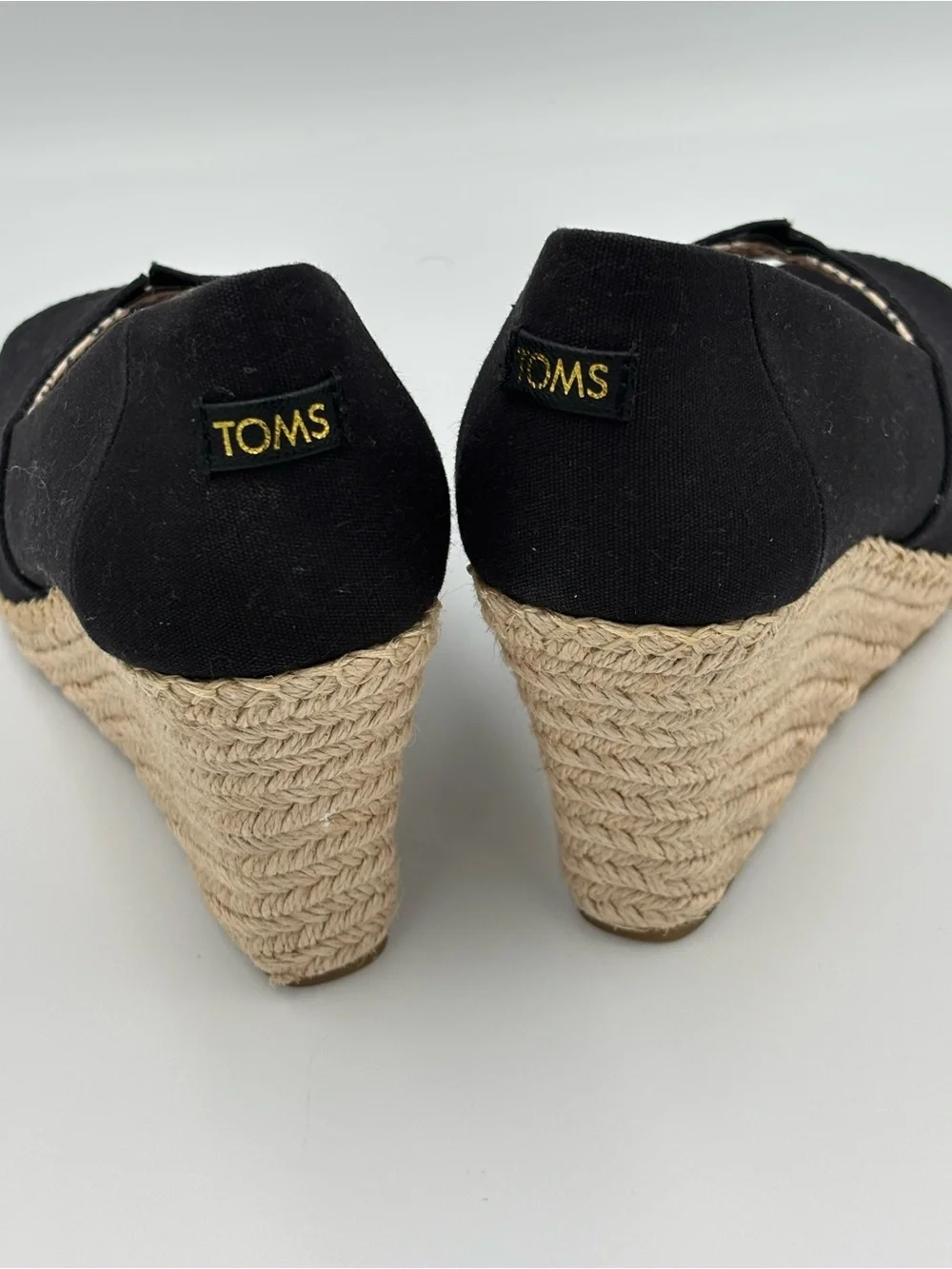 TOMS Women’s Black Canvas Peep Toe Espadrille Wedge Heels Size 7.5 Never Worn