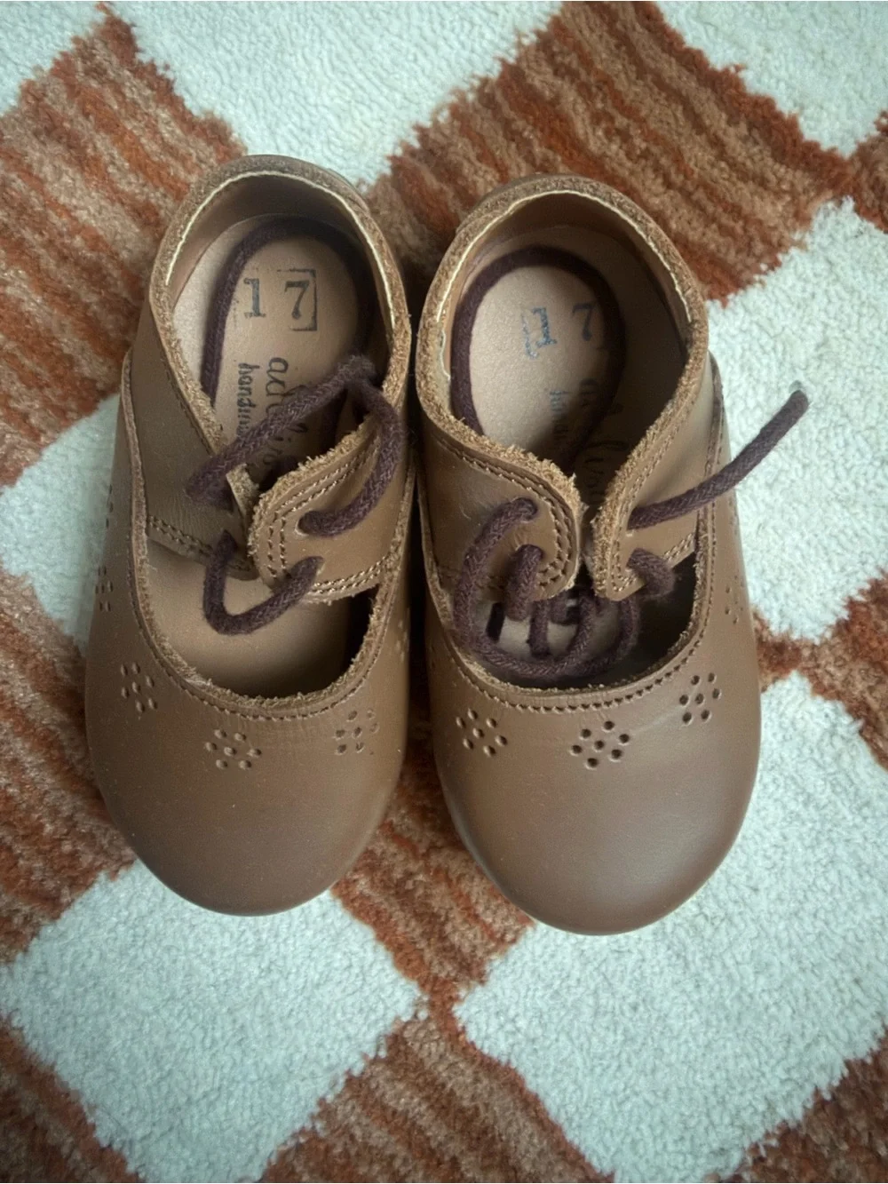 Adelisa & Co walked brown