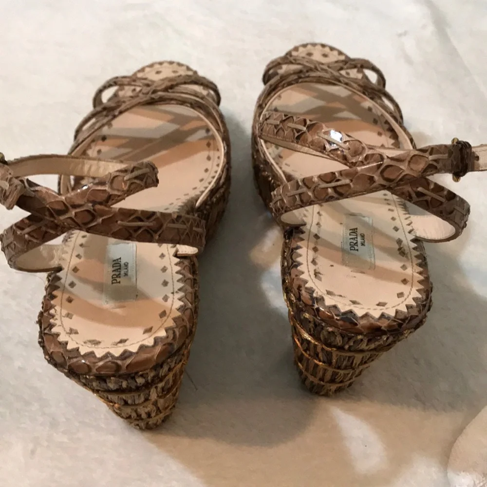 Prada elegant wedge