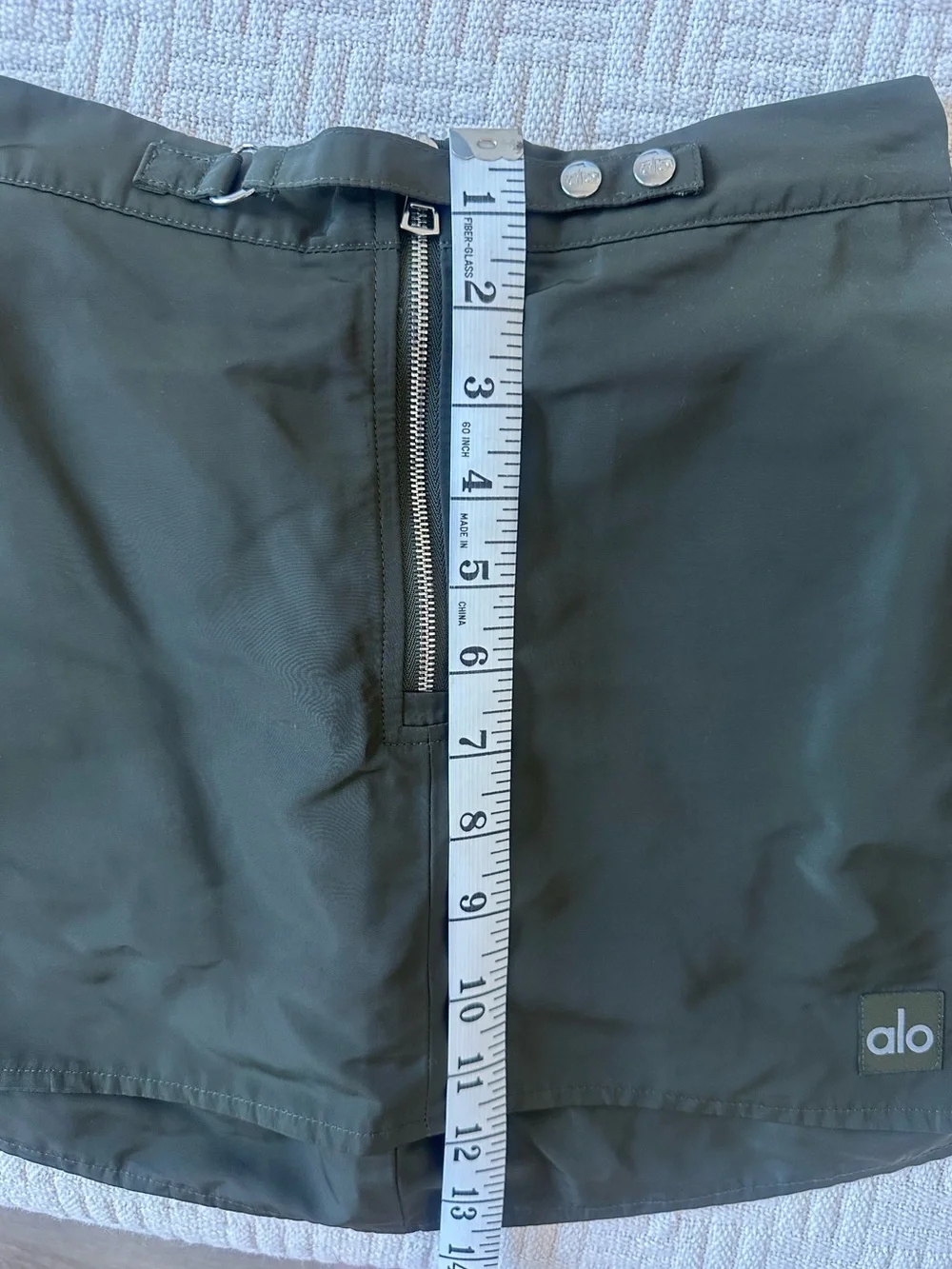 NWOT Alo Yoga Work It Mini Skirt - Green Olive - XXS