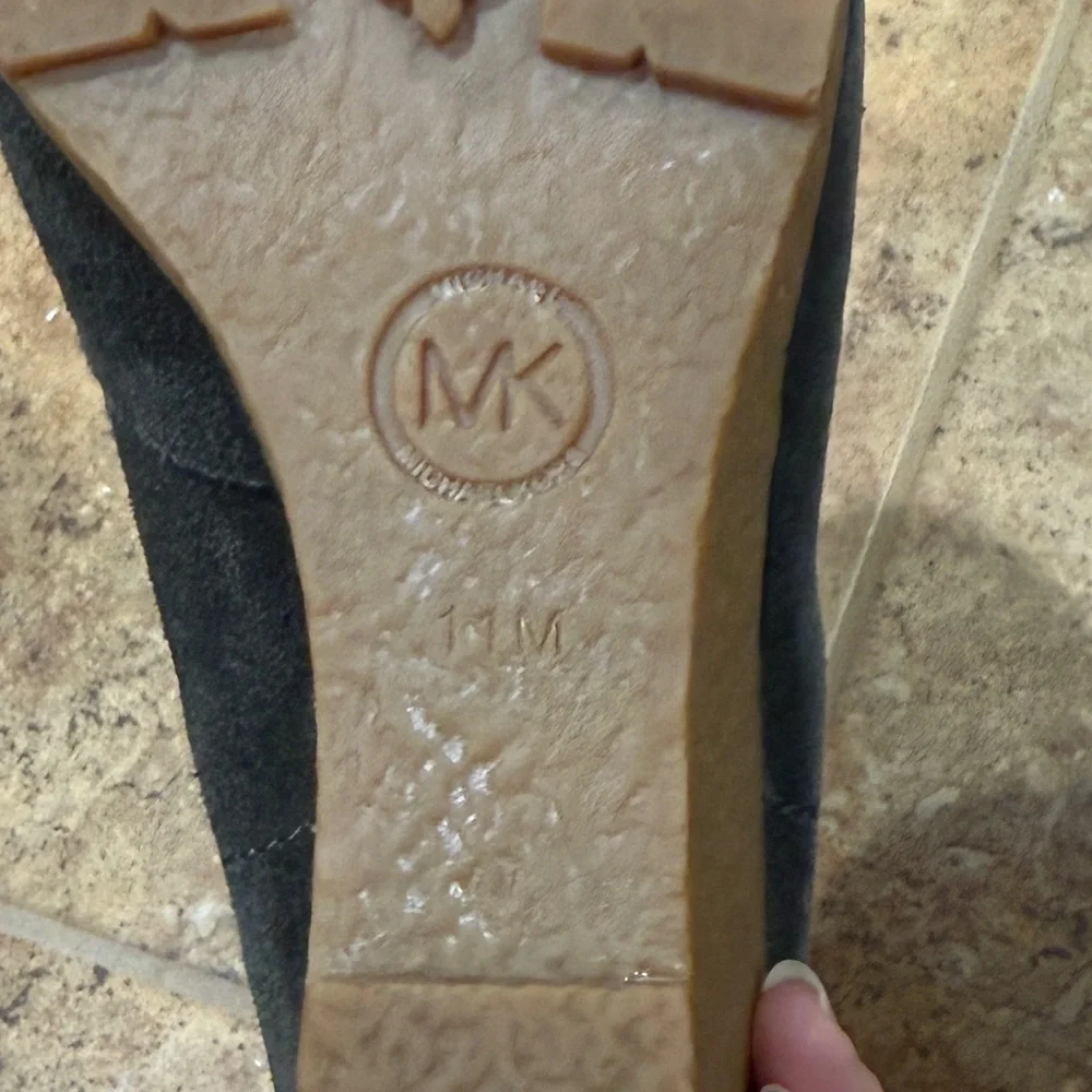 Michael Kors noted preloved
