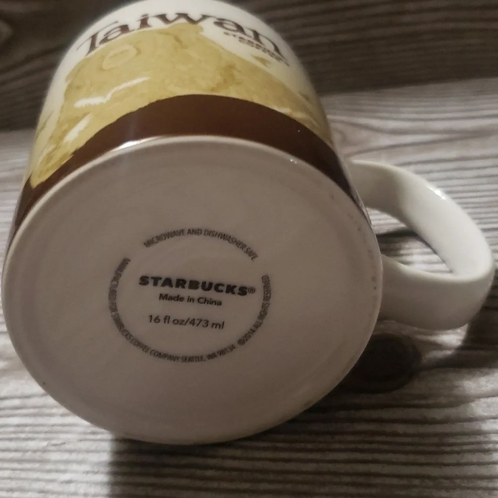 Starbucks excellent no