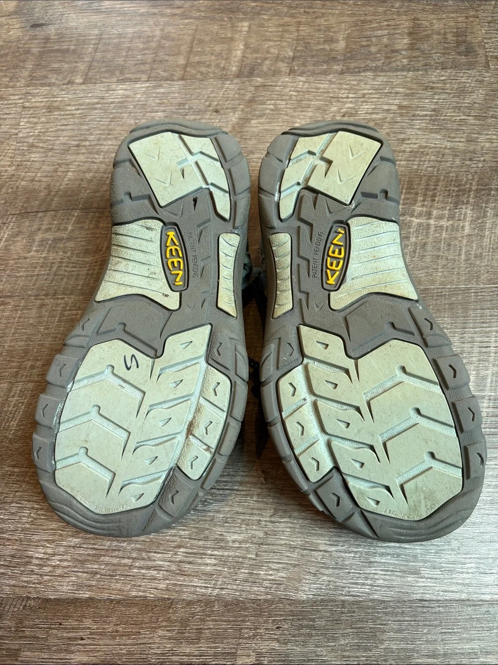 Keen Newport Blue Floral Waterproof Sandal Youth Size 3