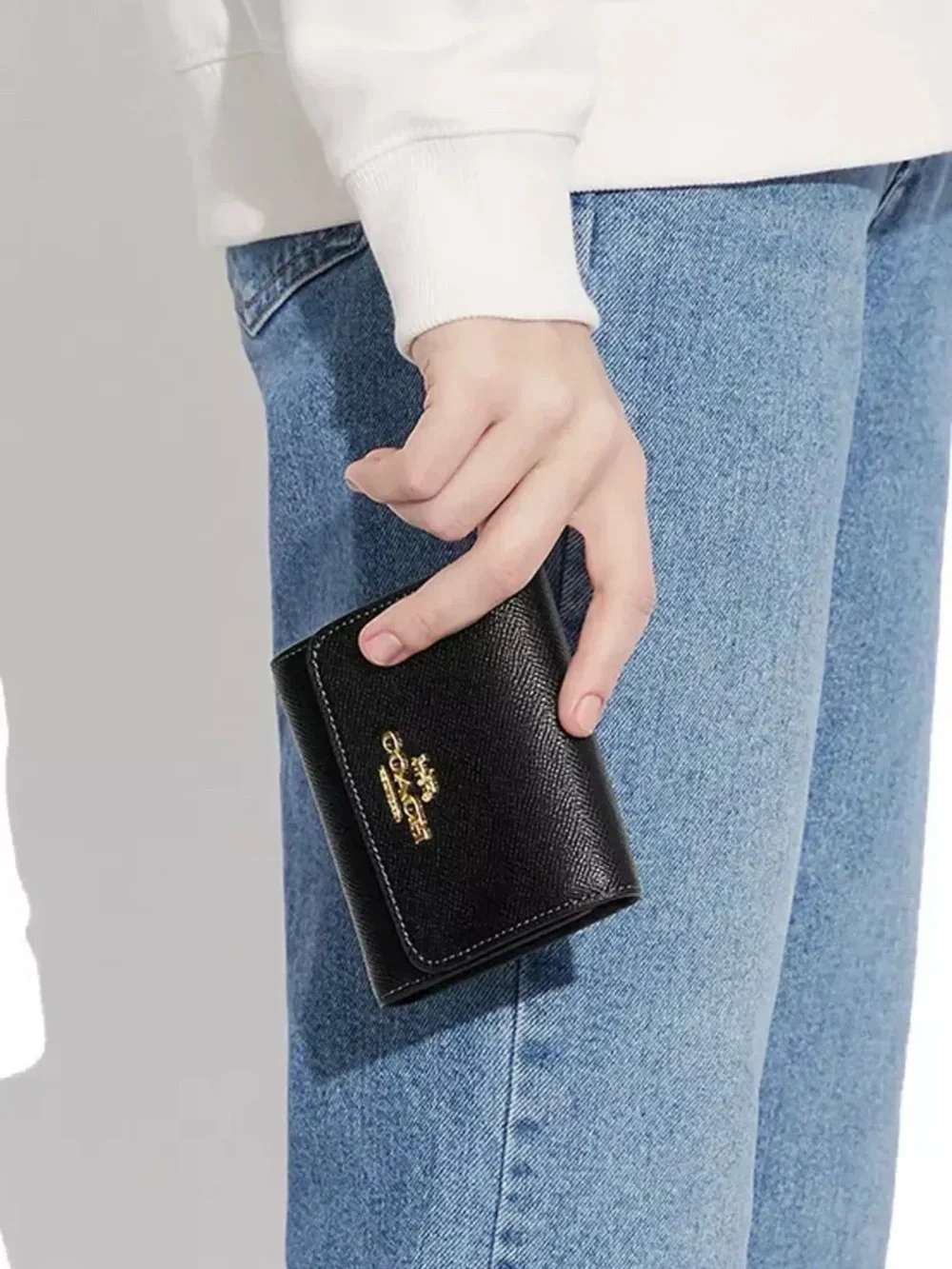 Coach compact trifold