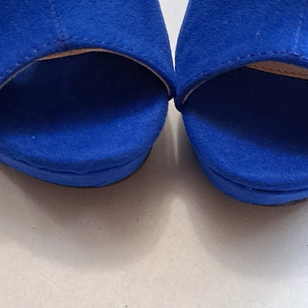 Report Blue Faux Suede Peep Toe Platform Shoes  Size 6