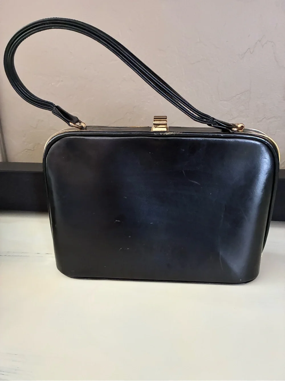 Unknown Manufacturer elegant vintage