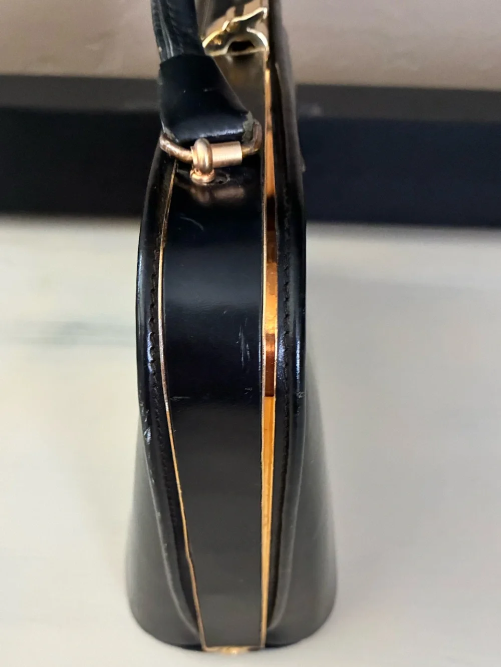 Unknown Manufacturer elegant vintage