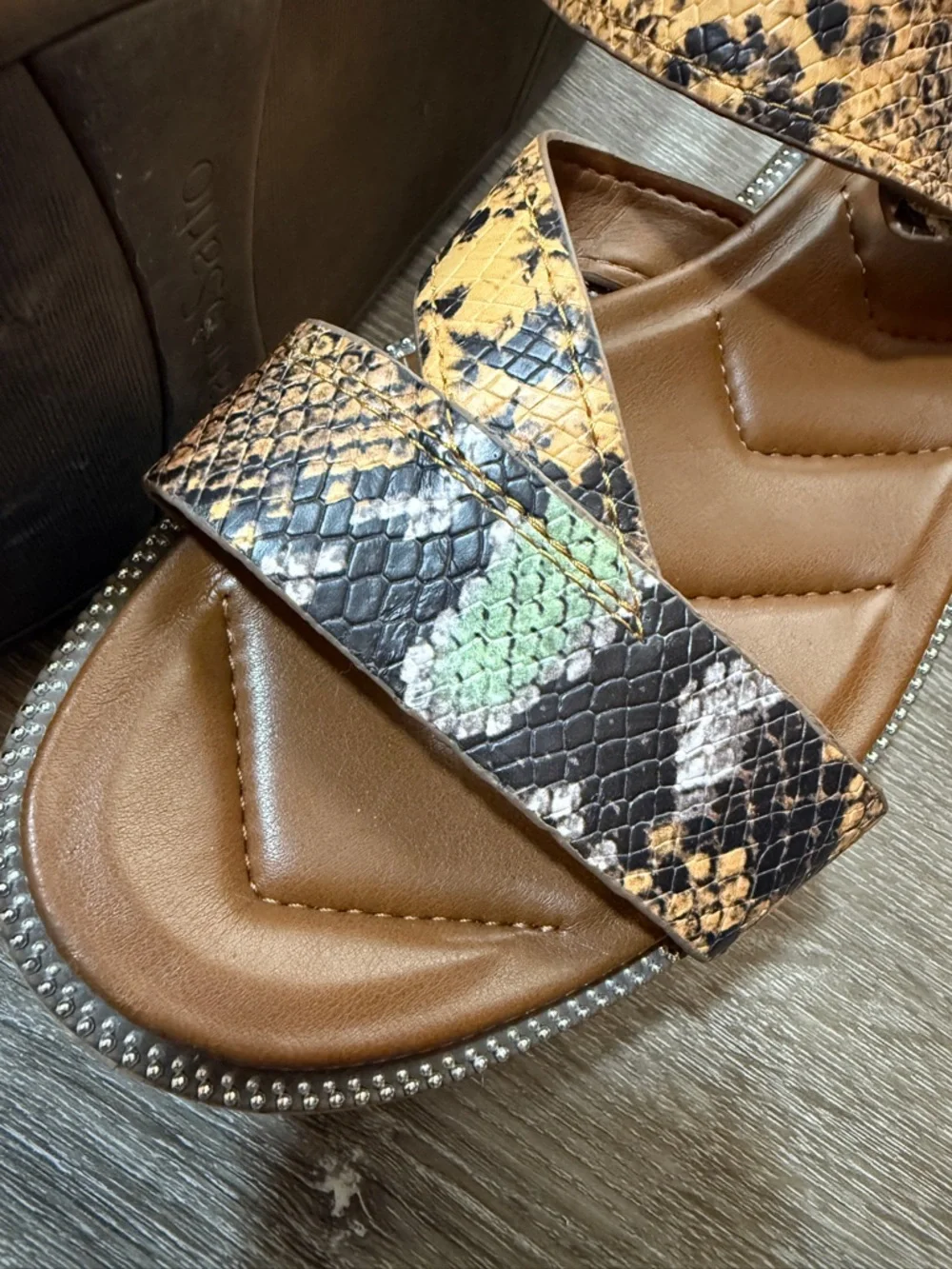 Franco Sarto quickly from