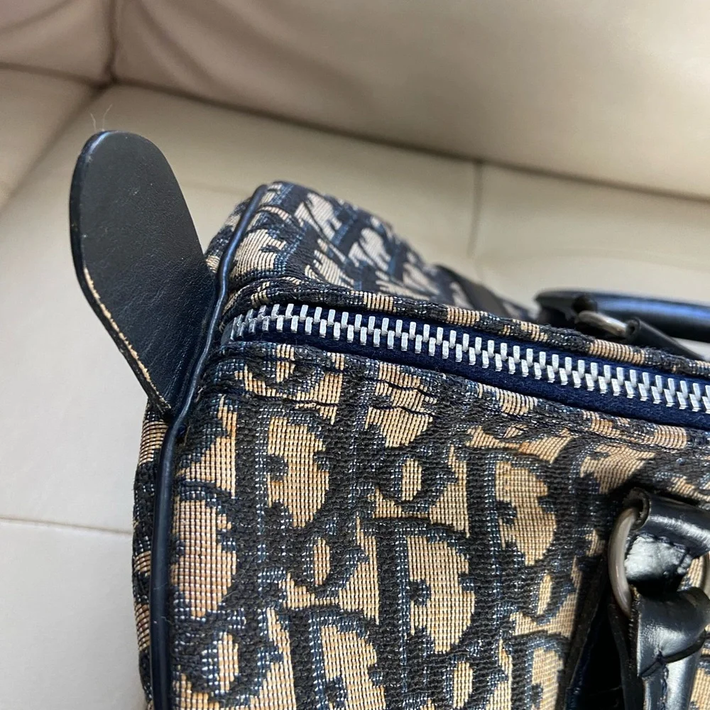 Dior authentic monogram