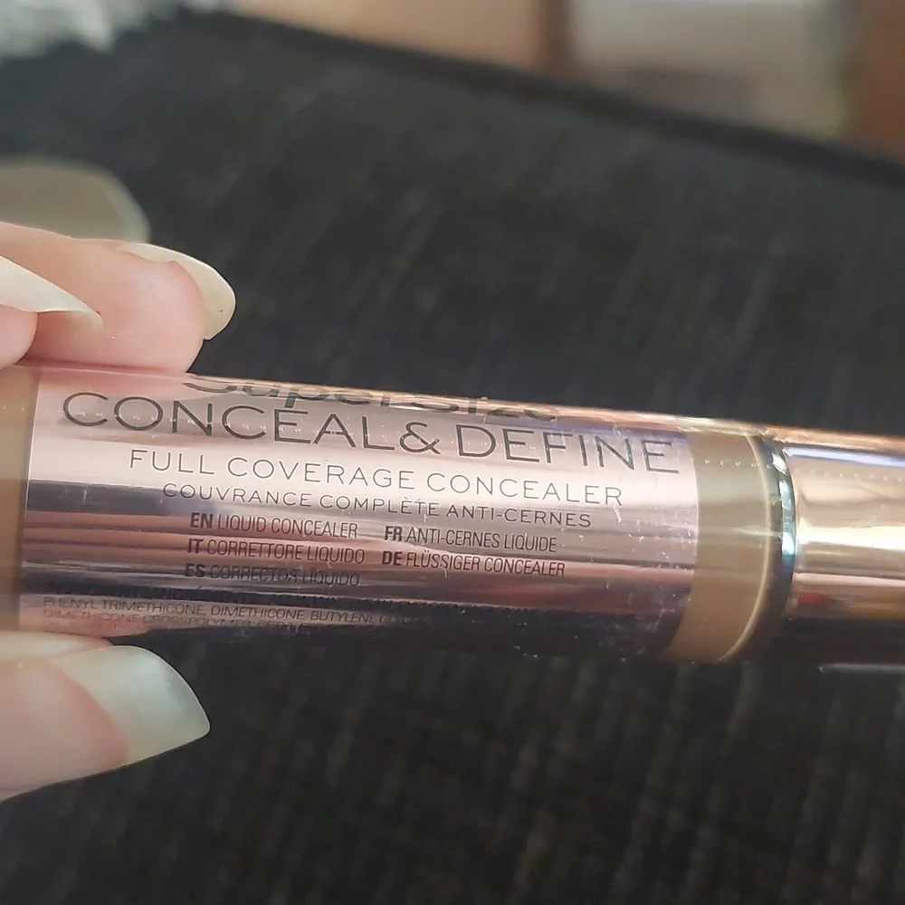 Makeup Revolution new seal