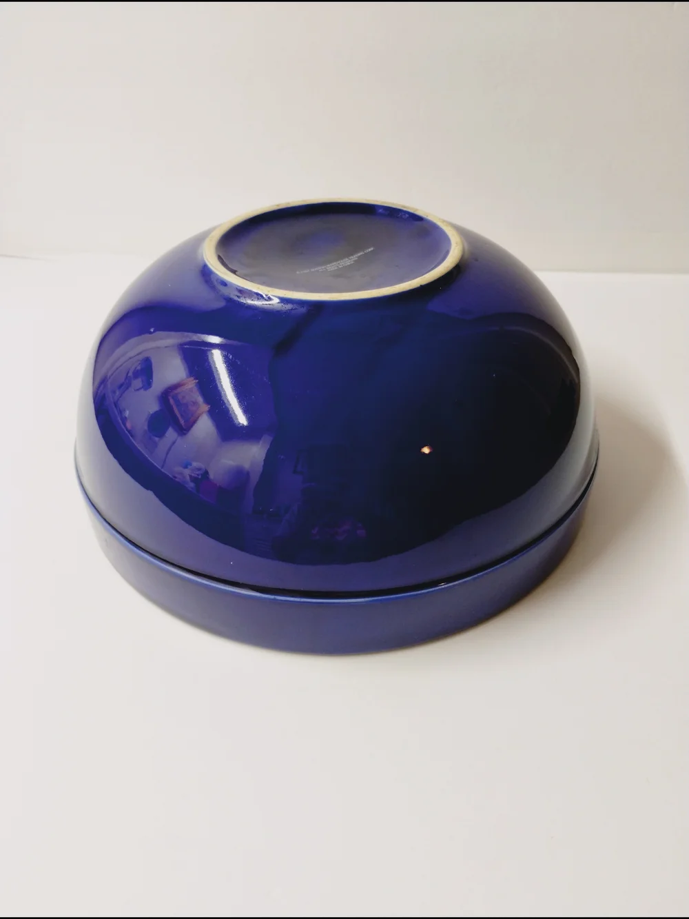 Boston Warehouse glossy ceramic