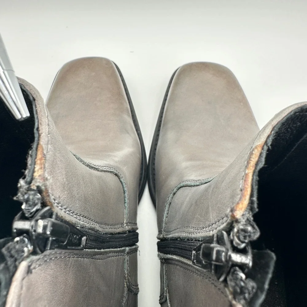 Kenneth Cole kenneth cole