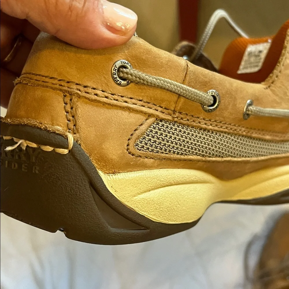 Sperry durable leather