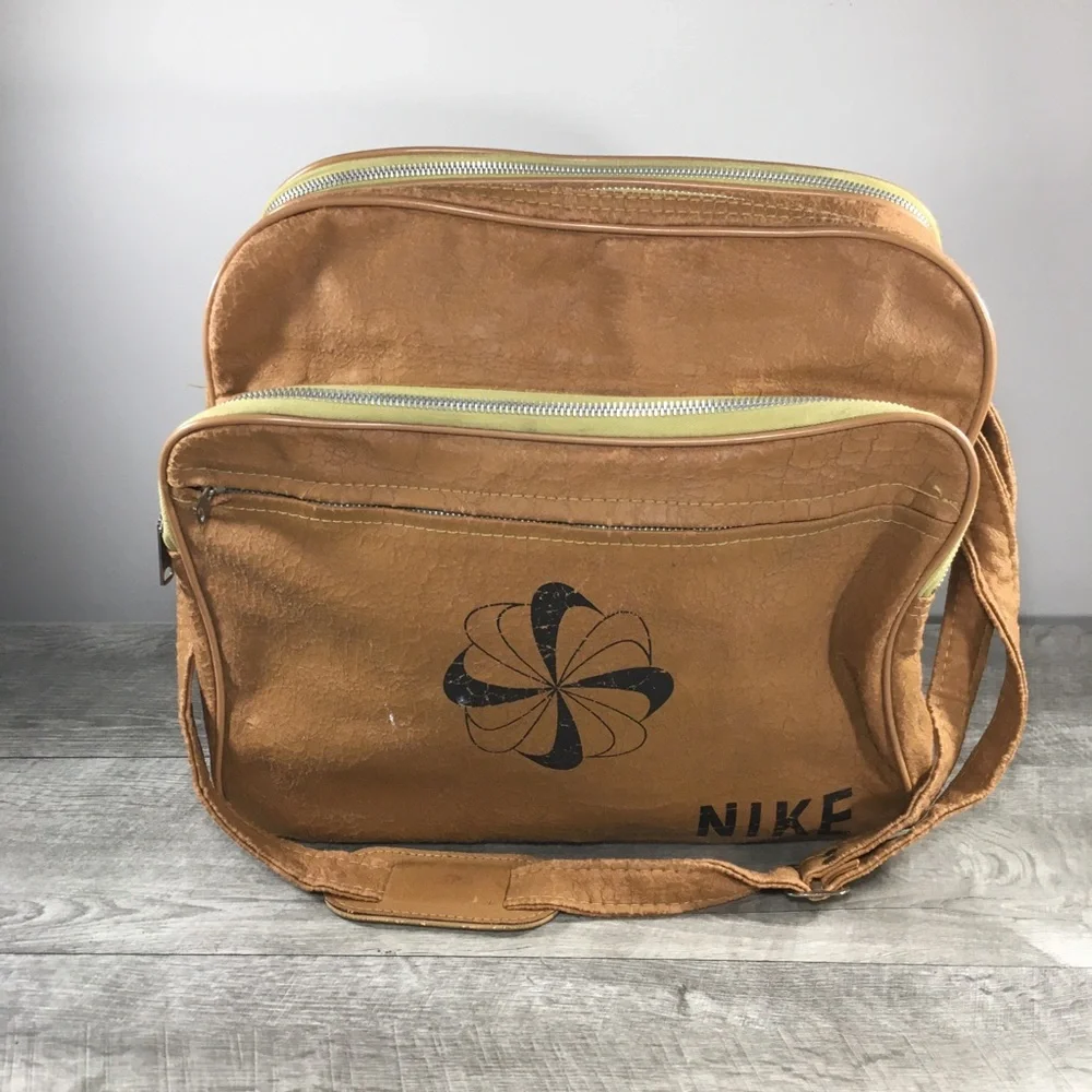 Vintage Nike Pinwheel Faux Leather Bag Duffle Travel Overnight Weekender Gym