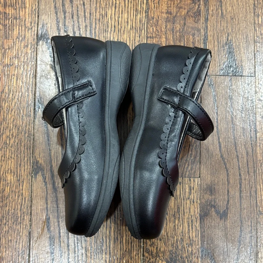 French Toast elegant black