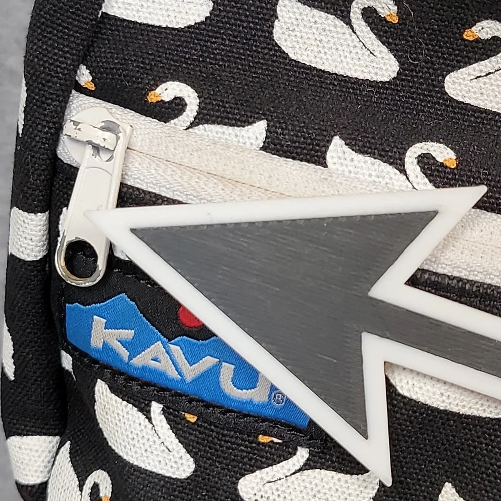 Kavu satchel crossbody