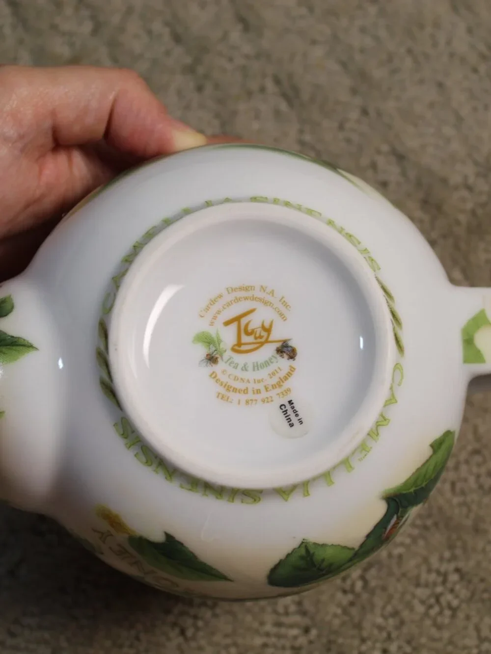 RARE! Taylor & Kent Honey Themed Teapot