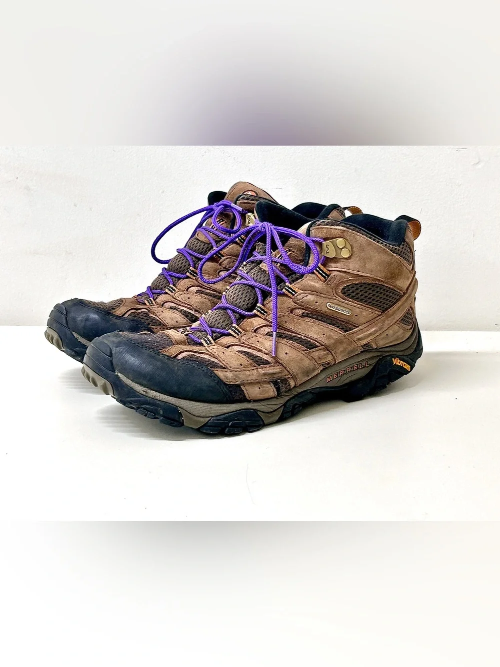 Men’s 10 Wide Merrell Moab 2 Mid Hiking Boots