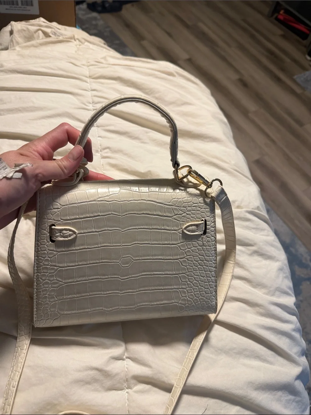 N/A stylish cream