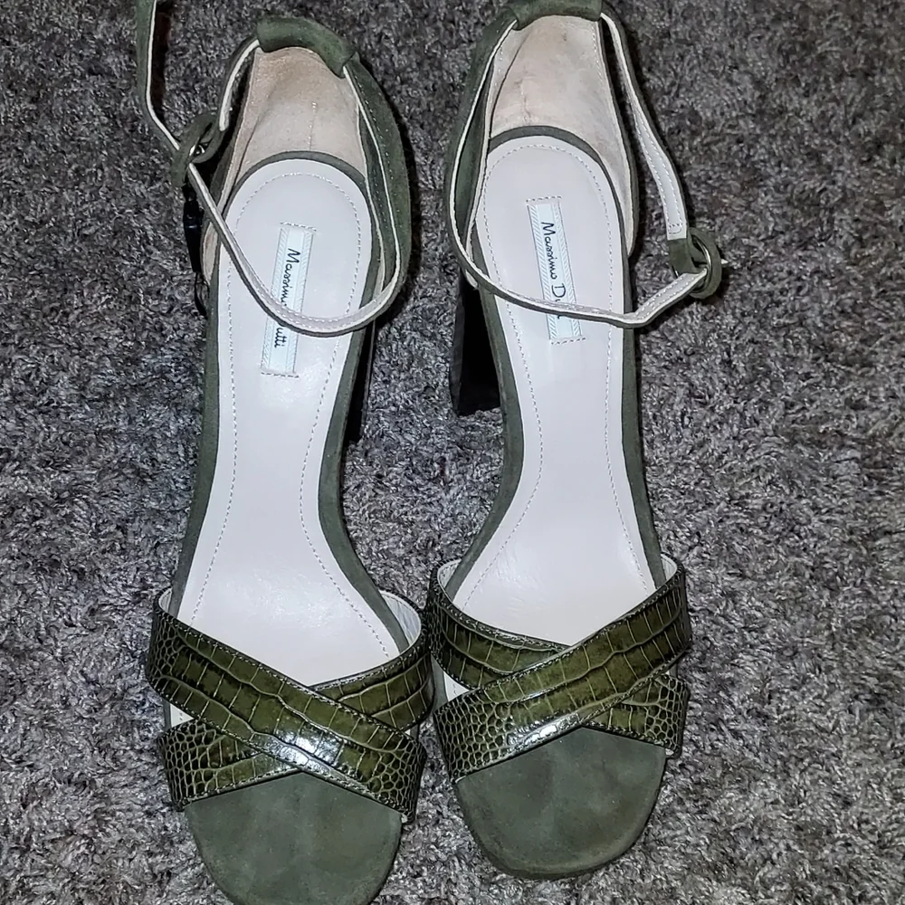 MASSIMO DUTTI NWT OLIVE LEATHER STRAPPY PLATFORMS PUMPS