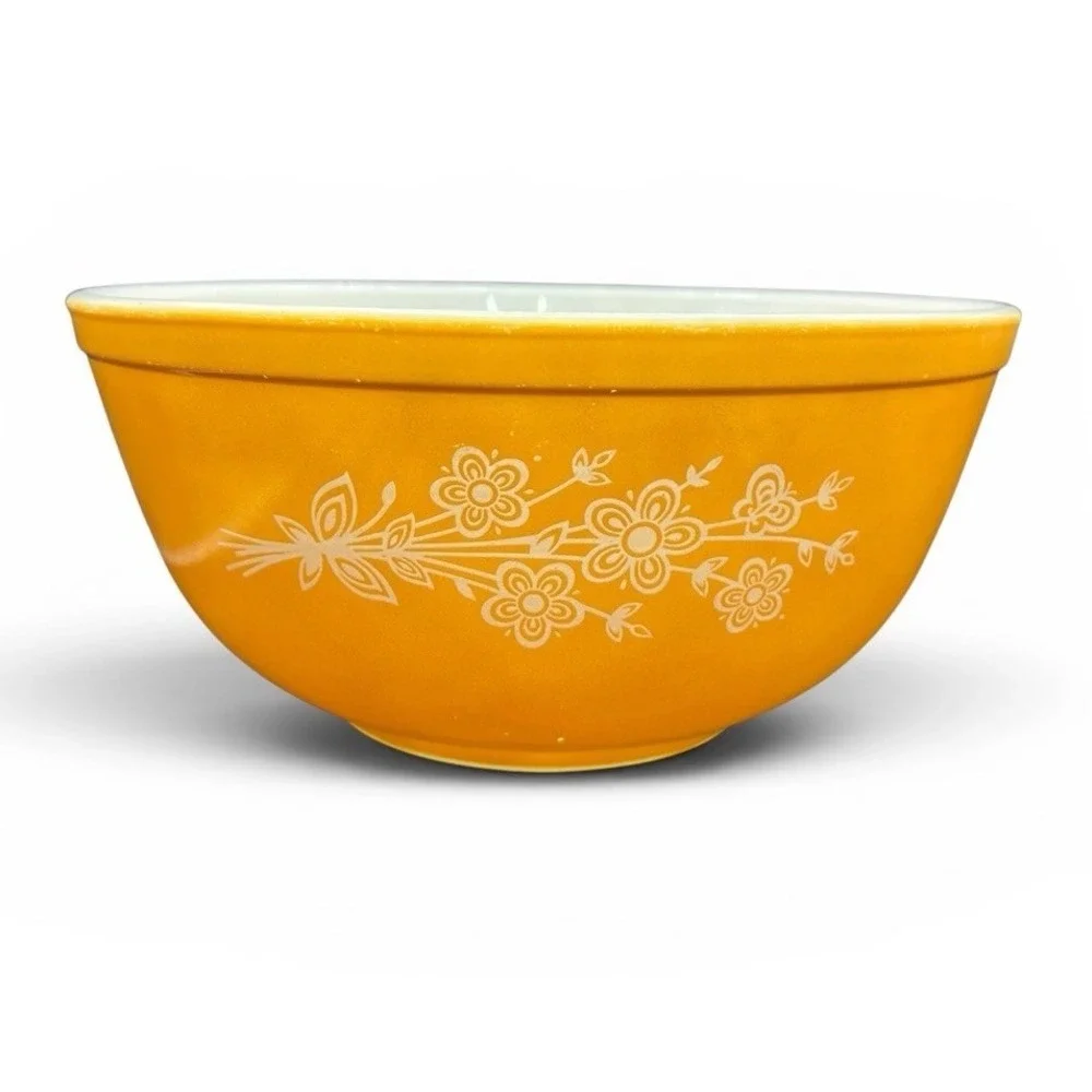 Vintage Pyrex 403 Butterfly Gold 2 2.5L Mixing Bowl White Floral Yellow USA