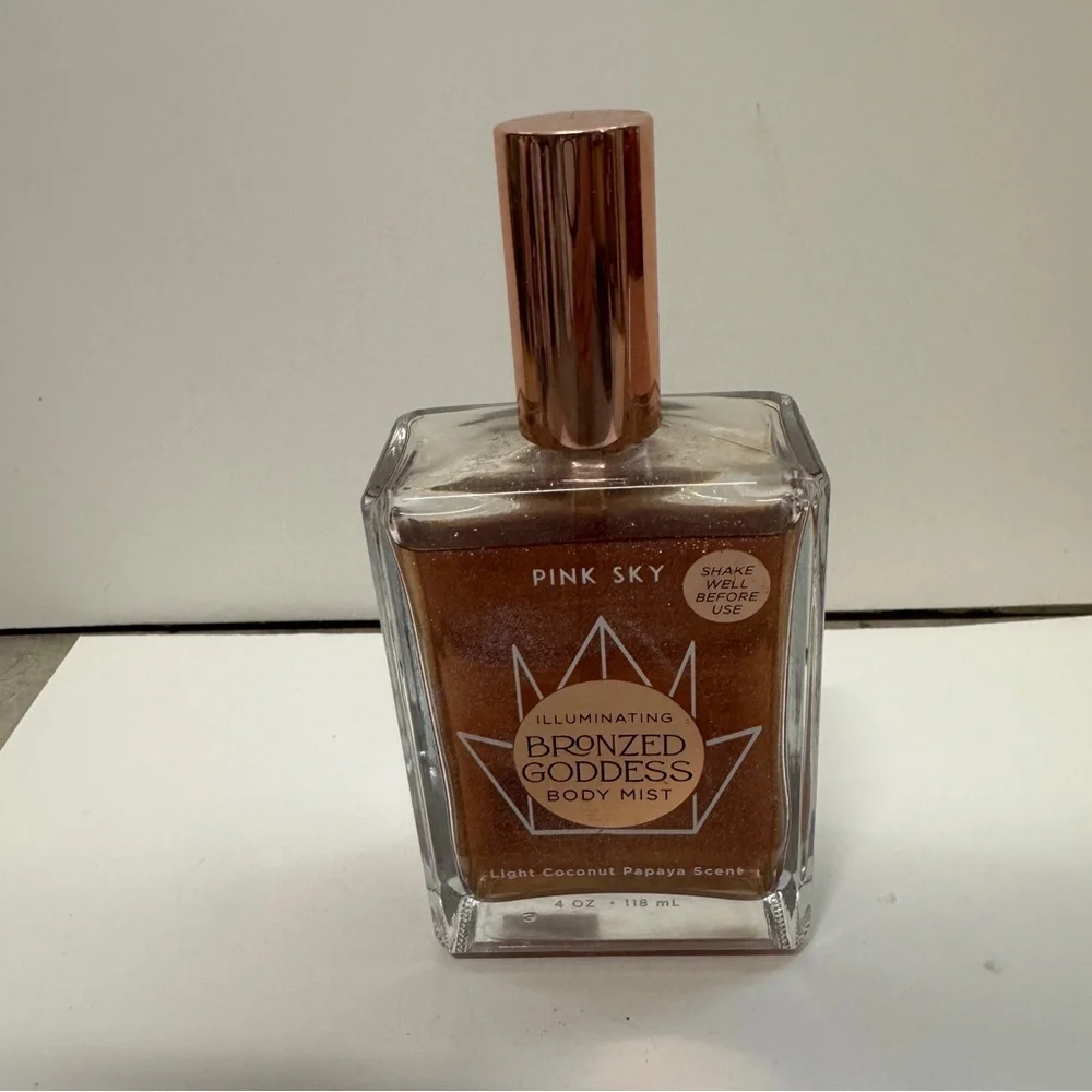 Pink Sky Illuminating Bronzed Goddes Body Mist Light Coconut Papaya 4 OZ