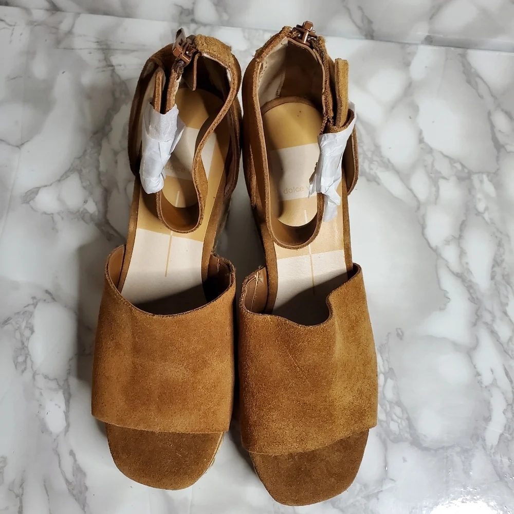 Dolce Vita suede box comfortable
