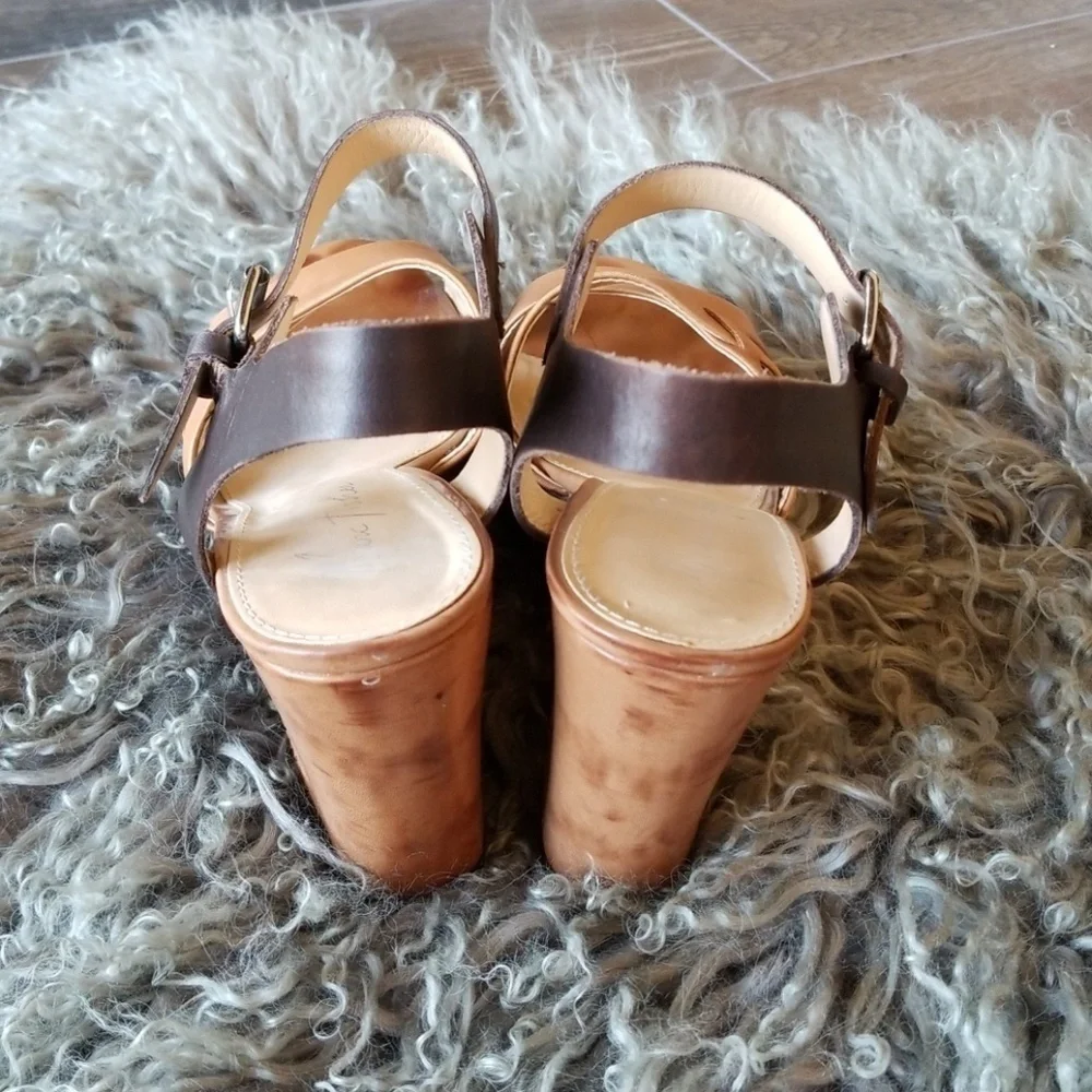 Marc Fisher sandals leather