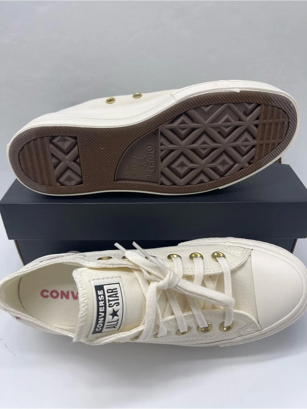 Converse STAC LIFT OX Platform Low Top Sneakers in Cream with Embroidered EGRET