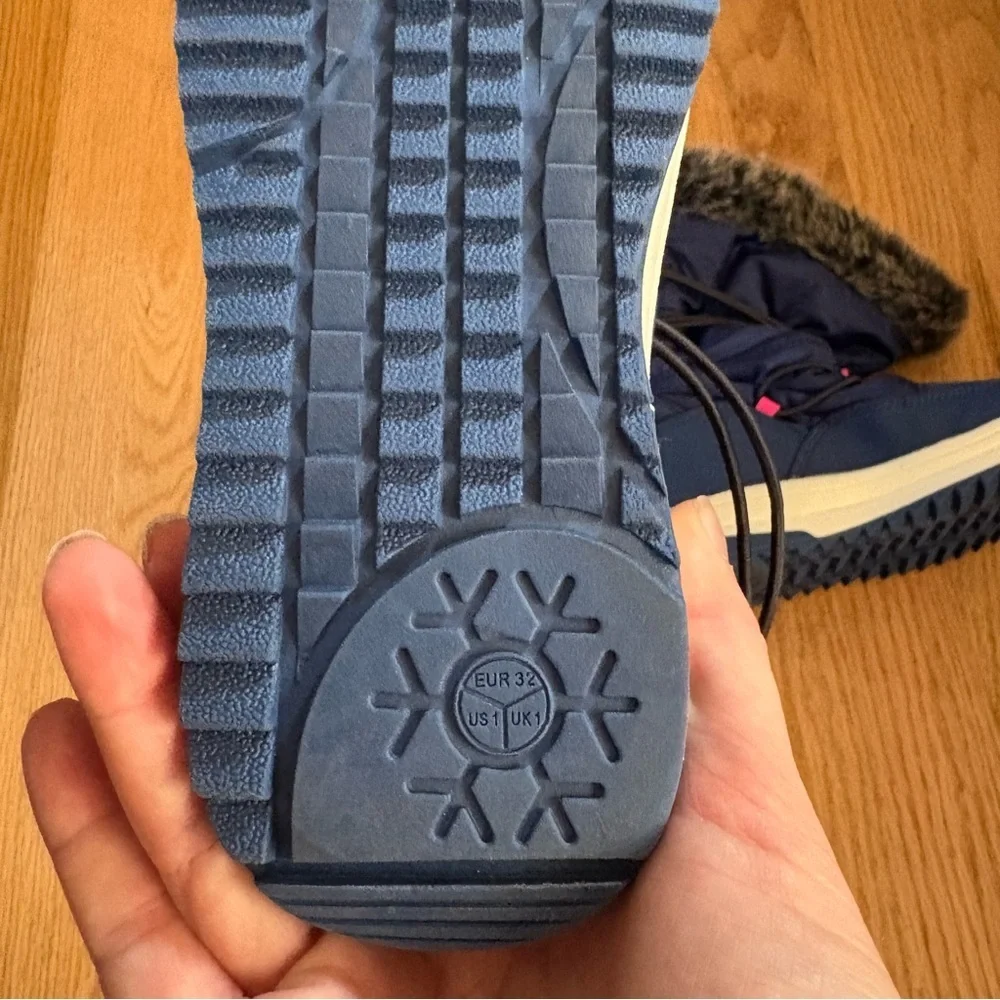 N/A navy boots snow